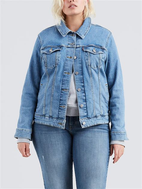 Levi S Women S Plus Size Original Trucker Denim Jacket Walmart Com