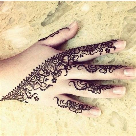 Beautiful Mehndi Designs For Fingers 16