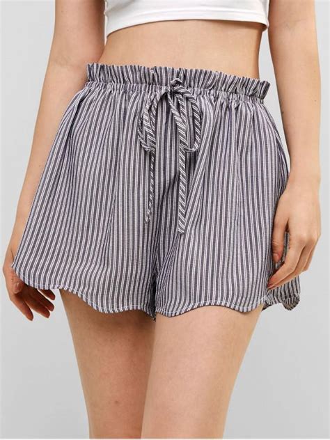 21 Off 2021 Zaful High Waisted Stripes Scalloped Shorts In Deep Blue