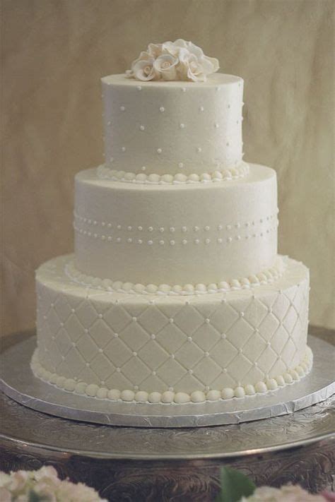 Fondant White Wedding Cake With Dots And Quiltedpattern