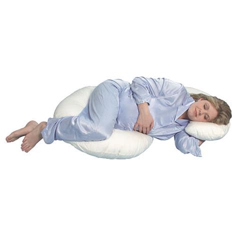 The snoogle total body pillow was uniquely designed by a registered nurse and mom to follow the natural contour and shape of your body from head to toe. 5 Maternity pillows worth checking out
