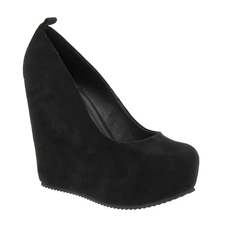 excshoesme wanted black wedge pumps