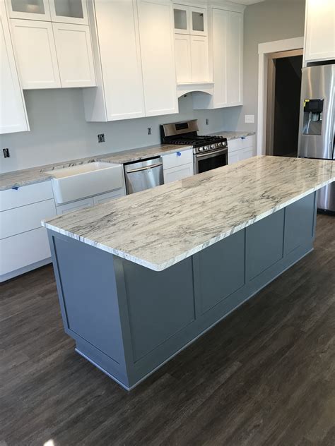 10 Grey Cabinets With Granite Countertops Decoomo