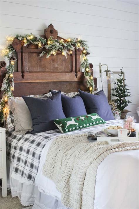 33 Best Christmas Decorating Ideas For Your Bedroom Amazing Diy