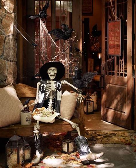 Instead turn it into sleek halloween decor. 20 Funny Halloween Decoration Ideas