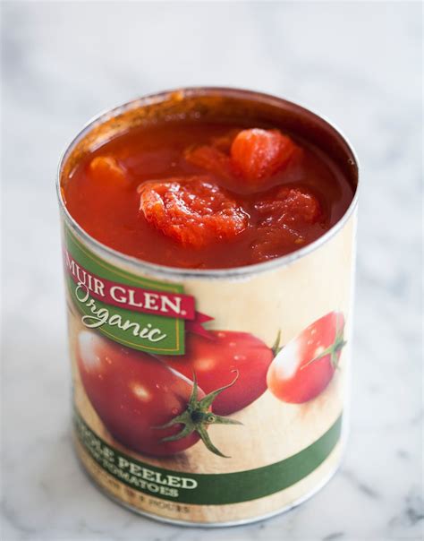 5 Reasons Canned Tomatoes Should Only Be Bought Whole Fresh Tomato