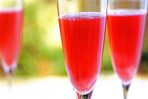 Cosmopolitan champagne | Recipe | Champagne recipes cocktails, Champagne, Champagne recipe