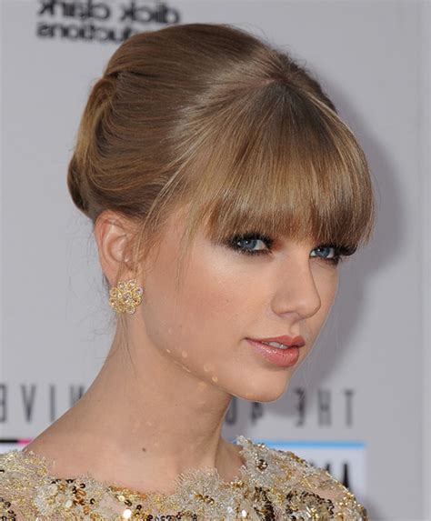 Update More Than 138 Taylor Swift Side Hairstyles Vn