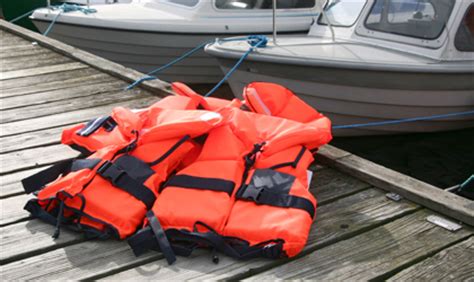 West marine carries life jackets in a variety of designs to meet the requirements of a wide variety of boating activities. Safe Boating Tips | Discover Boating