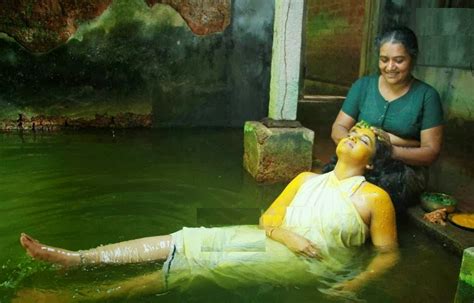 Mallu Serial Actress Lena Bathing Photo Gallery In Ayal Movie Film Actress Plus