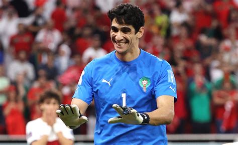 Bounou The Barrier Moroccan No1 Claims Coveted Caf Goalkeeper Of The