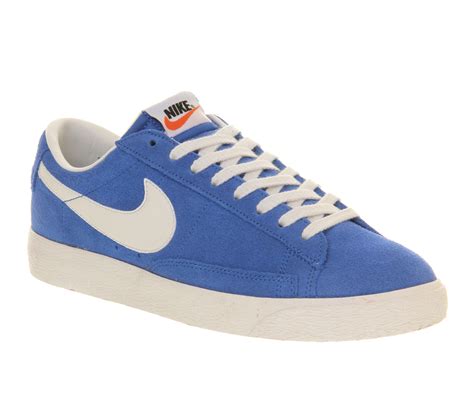 However, the model has been modified to three options of height: Nike Blazer Low Vintage Prize Blue Sail - Unisex Sports