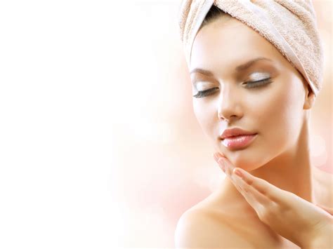15 Home Remedies And Lifestyle Tips To Get Glowing Skin