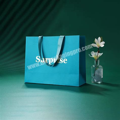 Custom Printed Logo Cardboard Black Paper Bag Shopping Paper Bags