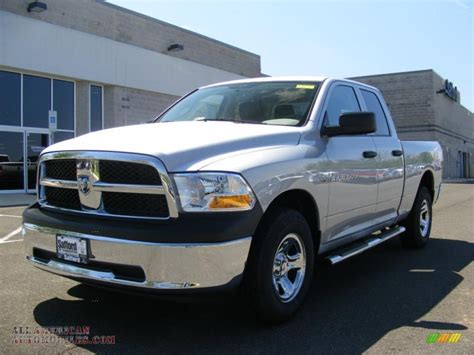 For 2010 max towing capacity has been increased to 10,450 lbs. 2011 Dodge Ram 1500 ST Quad Cab 4x4 in Bright Silver ...