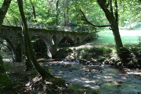 À Laguenne Corrèze Un Rare Aqueduc Enjambe La Saint Bonnette Laguenne Sur Avalouze 19150