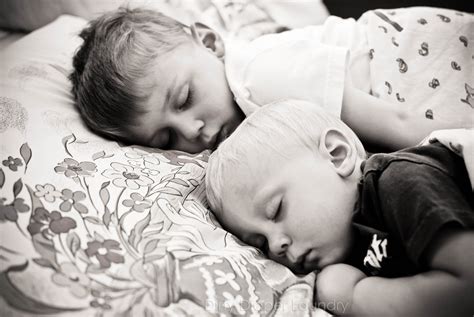 The Newest Trend In Sleep Sibling Bed Sharing Kim Rosas Daftsex Hd
