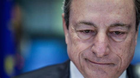 He previously served as president of the european central bank from 2011 until 2019. Mario Draghi Patrimonio : Mario Draghi Moglie Patrimonio ...