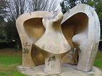 SEÑOR DEL BIOMBO: Henry Moore. Gran figura en un refugio