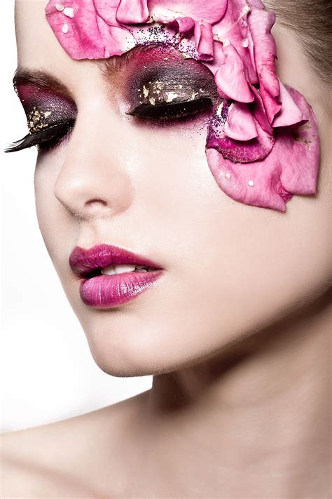 Pin By Chris Benoit Photography On Mandys Makeup Flower Makeup