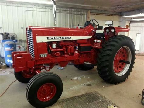 Farmall 856 Tractor