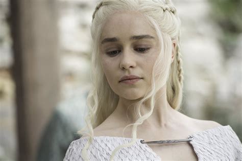 Emilia Clarke, sobre el final de Daenerys en Juego de Tronos: "Me dejó