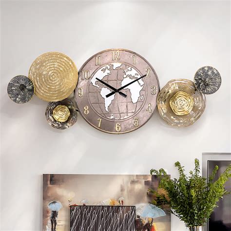 Modern World Map Metal Wall Clock Creative Home Hanging Decor Clocks