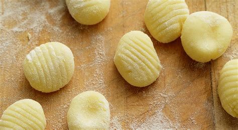 Come Fare Gli Gnocchi Di Patate La Ricetta Originale Aia Food