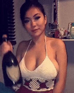 Vicki Li Opening A Bottle Shaking Her Tits In Someboredguyok