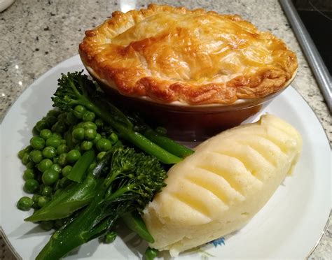 Steak And Ale Pie Mash And Veg R UKfood