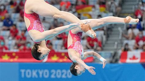 China Pair Wins Womens Synchro Springboard Gold First Of Possible