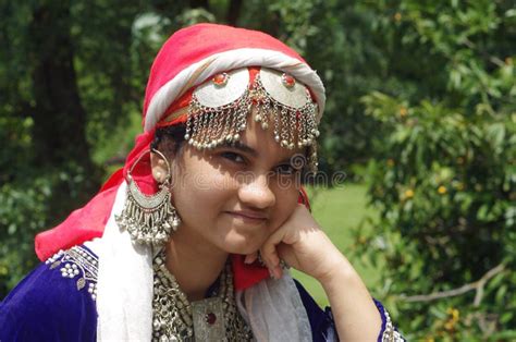 Traditional Dress Of Jammu And Kashmir Zerokaata Studio Vlr Eng Br