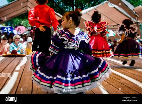 Girls Dancing Baile Folklorico El Rancho De Las Golondrinas Santa Fe New Mexico Usa Stock