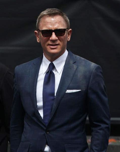 Daniel Craig James Bond Style James Bond Suit James Bond Style Dresses