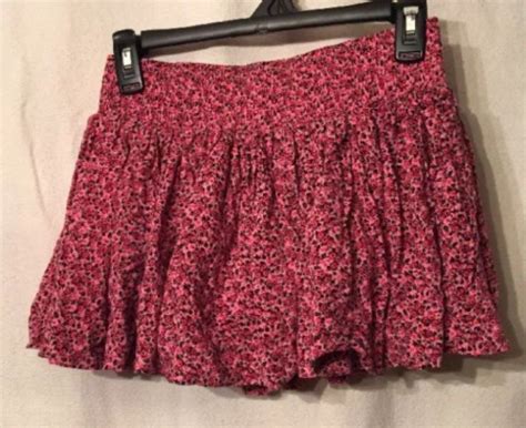 victoria s secret pink mini skirt ~ elasic waist pink floral print ~ lined sz 2 pink mini