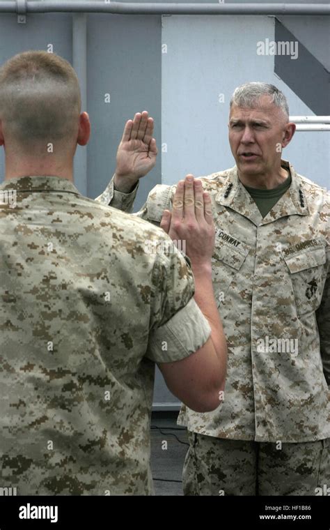 Gen James T Conway Commandant Of The Marine Corps And Sgt Maj