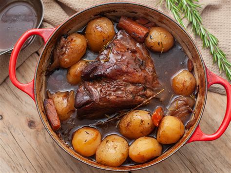 Find here list of 17 best christmas recipes (vegetarian & non vegetarian) like mince pie, glazed ham, christmas brownie, shepherd's pie, rum ball & many more with key ingredients and how to make process. Soul Food Christmas Dinner Menu Ideas : Nana Morrison S Soul Food / Traditional christmas dinner ...