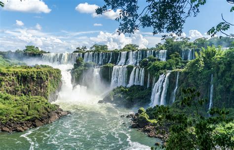 Iguazu Falls In Argentina And Brazil Artisans Of Leisure Luxury Tours