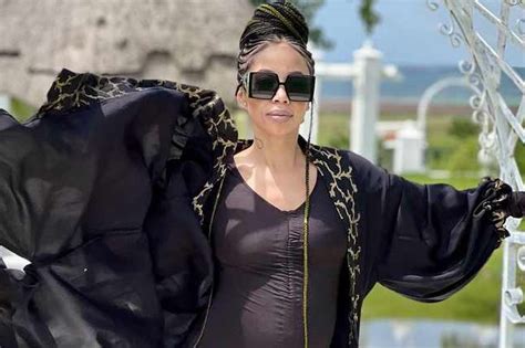 Look Congratulations Mommy Kelly Khumalo Confirms Her Pregnancy