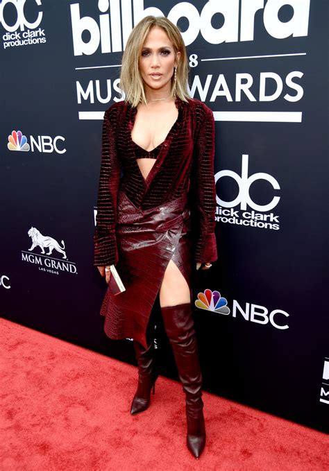 Billboard Music Awards 2018 Red Carpet Fashion See Celeb Dresses