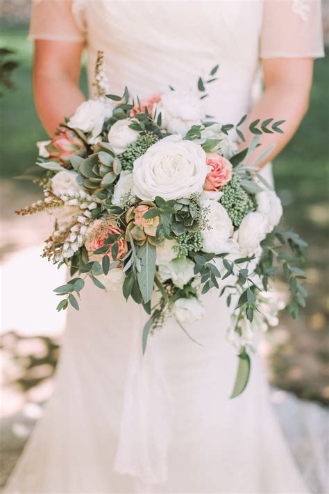 25 Creative And Unique Succulent Wedding Bouquets Ideas