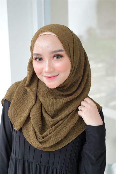 43 Warna Warna Jilbab Pashmina Crinkle