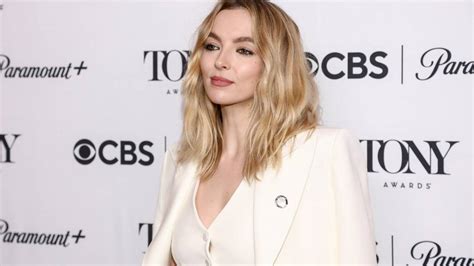 Jodie Comer Cuts Performance Short Over Bad Nyc Air Quality Charlotte