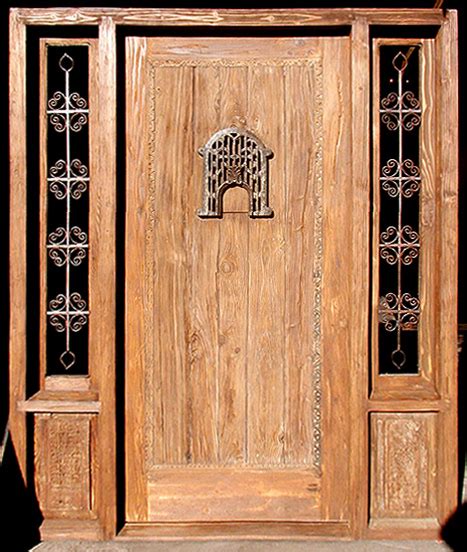 Door With Grilled Peep La Puerta Originals
