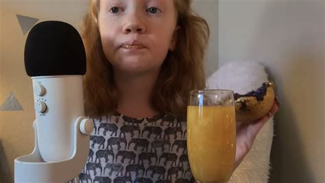 13 Year Old Girl Makes Hilarious Asmr Videos Playjunkie