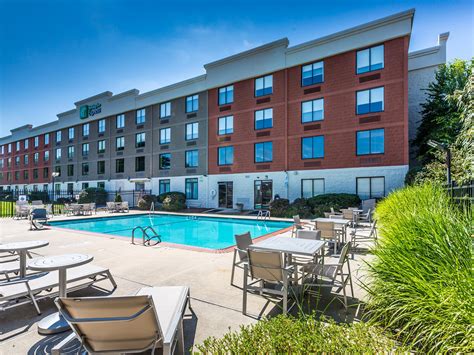 Hotels near or close to longwood gardens in kennett square pennsylvania area. "Hotels In Exton, PA Near Longwood Gardens | Holiday Inn ...