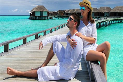 Maldives Magic: Overwater Bungalows and Beyond – Honeymoonvoyager.com