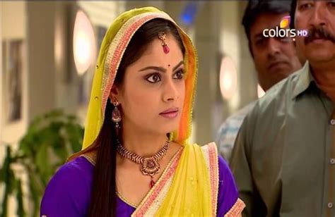 Pratyusha Banerjee As Aanandi On Colors Channel Balika Vadhu Hindi Serial Color Tv Good Movies