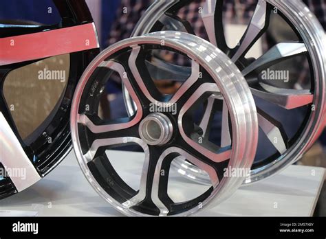 Aluminium Wheel Rim Aluminium Rim Hi Res Stock Photography And Images