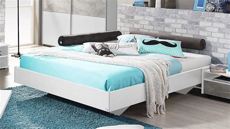 Betten 120×200 cm passend zur einrichtung. Bett MAILO Futonbett Liege für Jugendzimmer in weiß 120x200